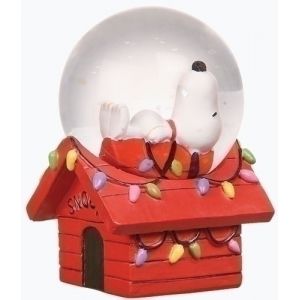 Charles Schulz's Peanuts Snoopy Snow Globe